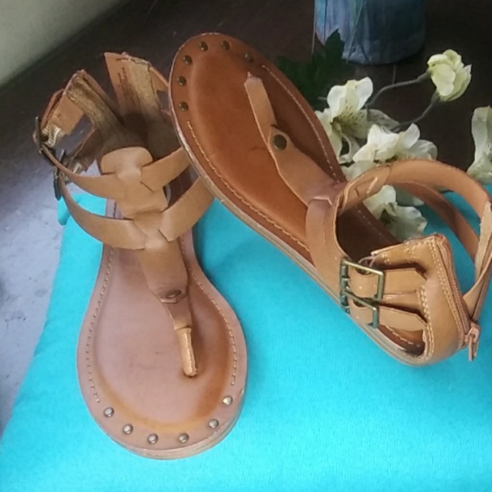 Sandals - Picture 3 of 5